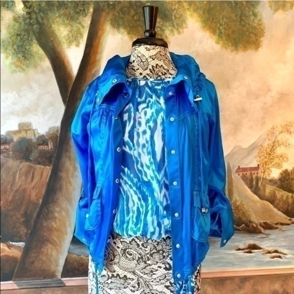 ✨💙Blue Satin Cache Bomber Jacket✨XS✨NWOT✨ - Picture 2 of 8